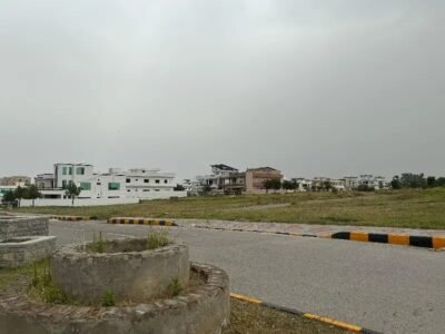 30x60 Residenctial Plot for