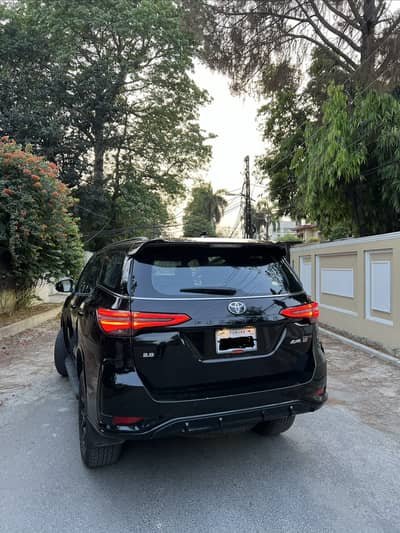 Toyota Fortuner GRS