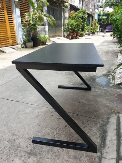 Office Table - Gaming Table - Executive Office Tables - Tables