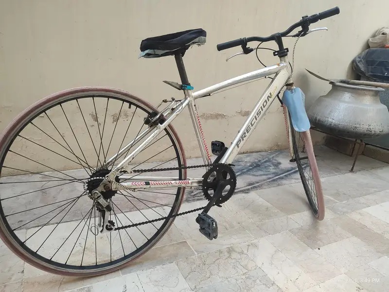 Precision Hybrid Bicycle