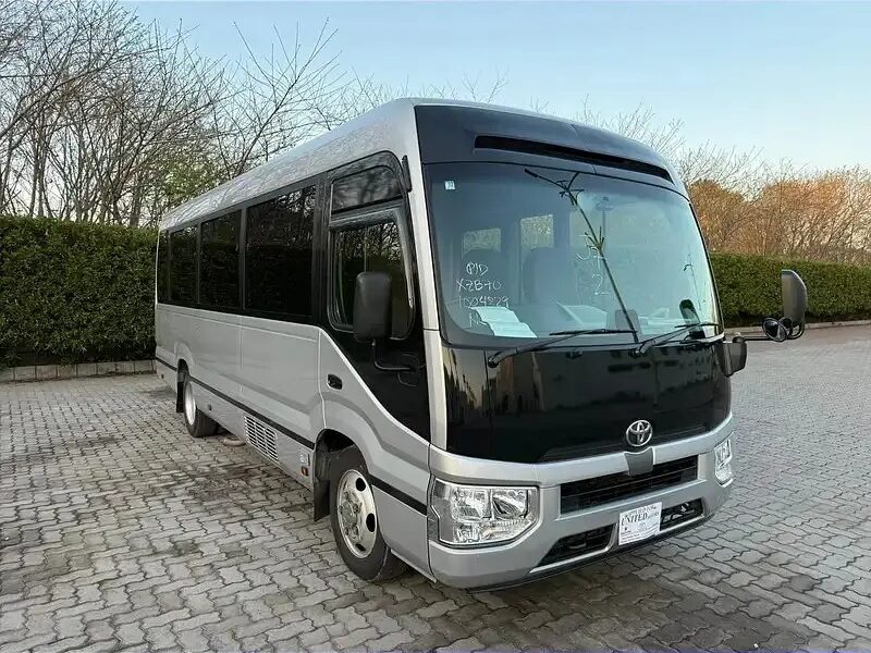 Rent A Bus, Hiace Grand