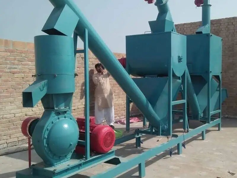 Feed Pallet Machine -