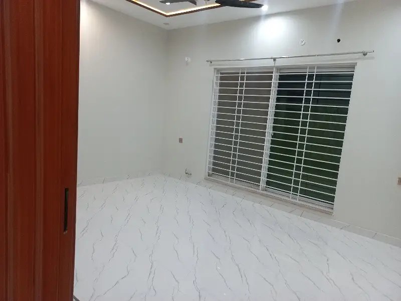 1 Kanal Tile Floor 6 Bed