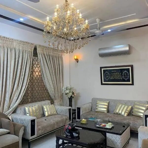 10 Marla New Luxury 5bed