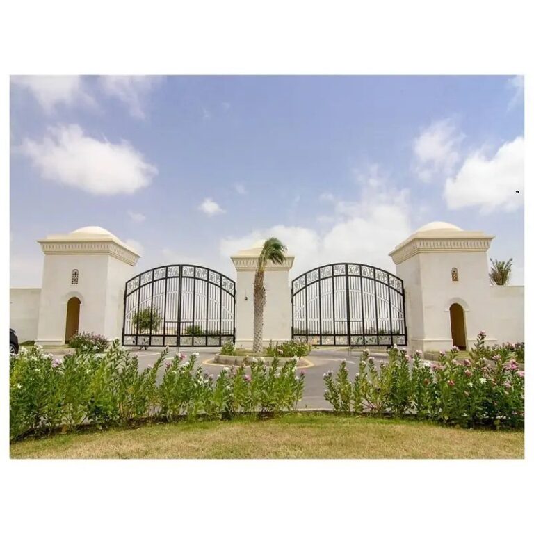 5400 SQ YARDS FARM HOUSE
