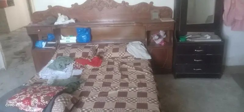 Bed with Crown and Huge