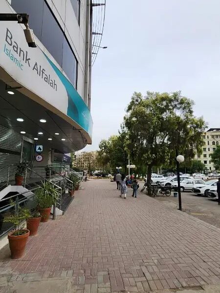 Commercial Shop for Rent 1st